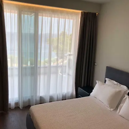 Marina Lux Apartament *
